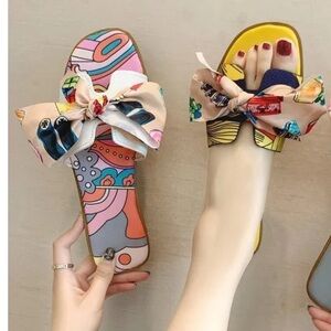 🌸.  #1609-48.  Yellow or white Bow Sandals